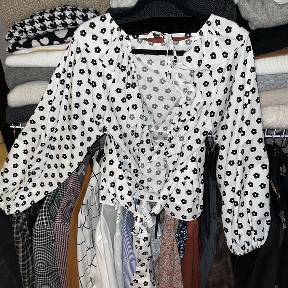 Reclaimed Vintage Blouse - Picture 4 of 8